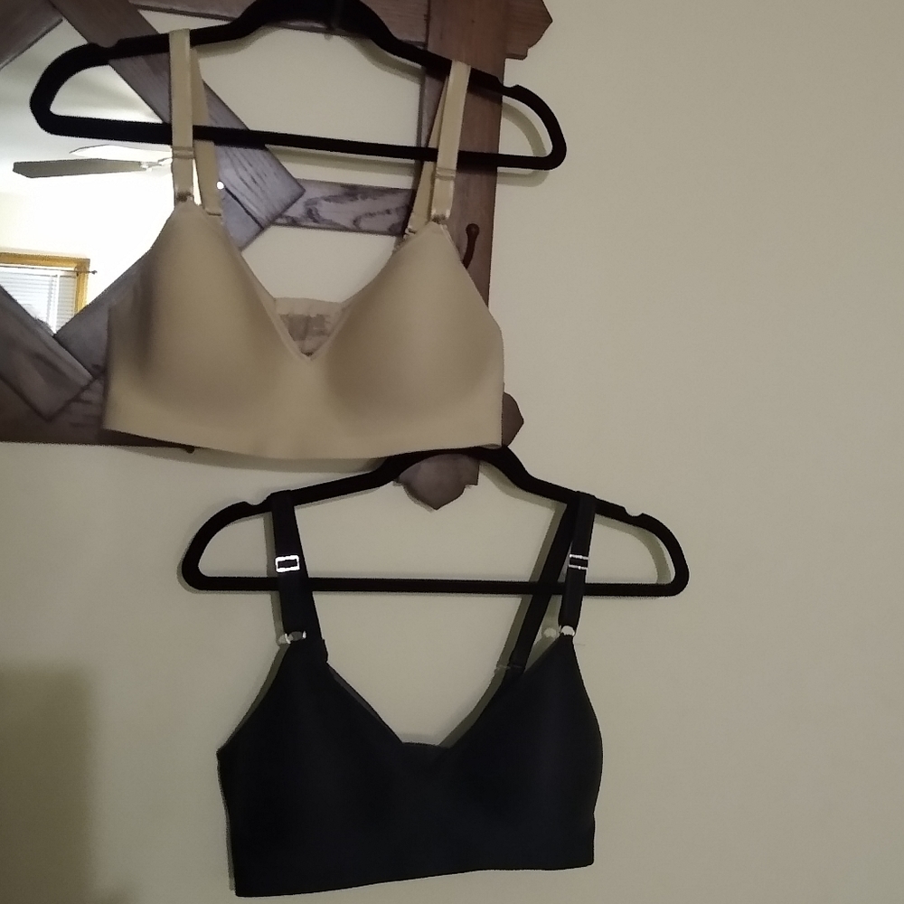 Hanes Wire Free Bras Size Large - Black or Nude
